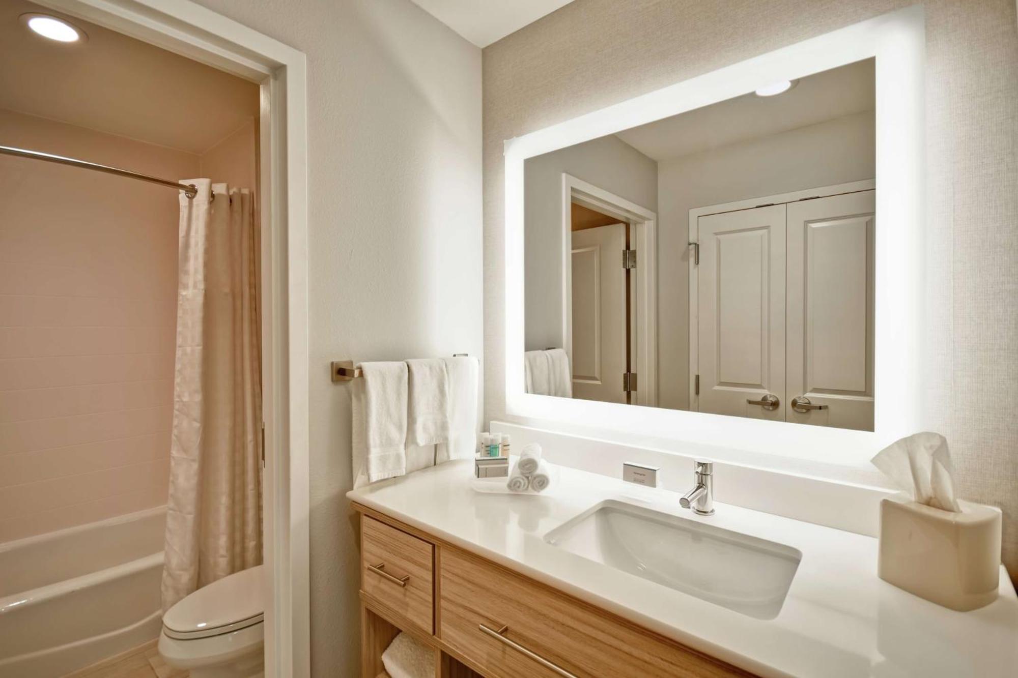 Homewood Suites By Hilton Greenville Downtown Exteriör bild