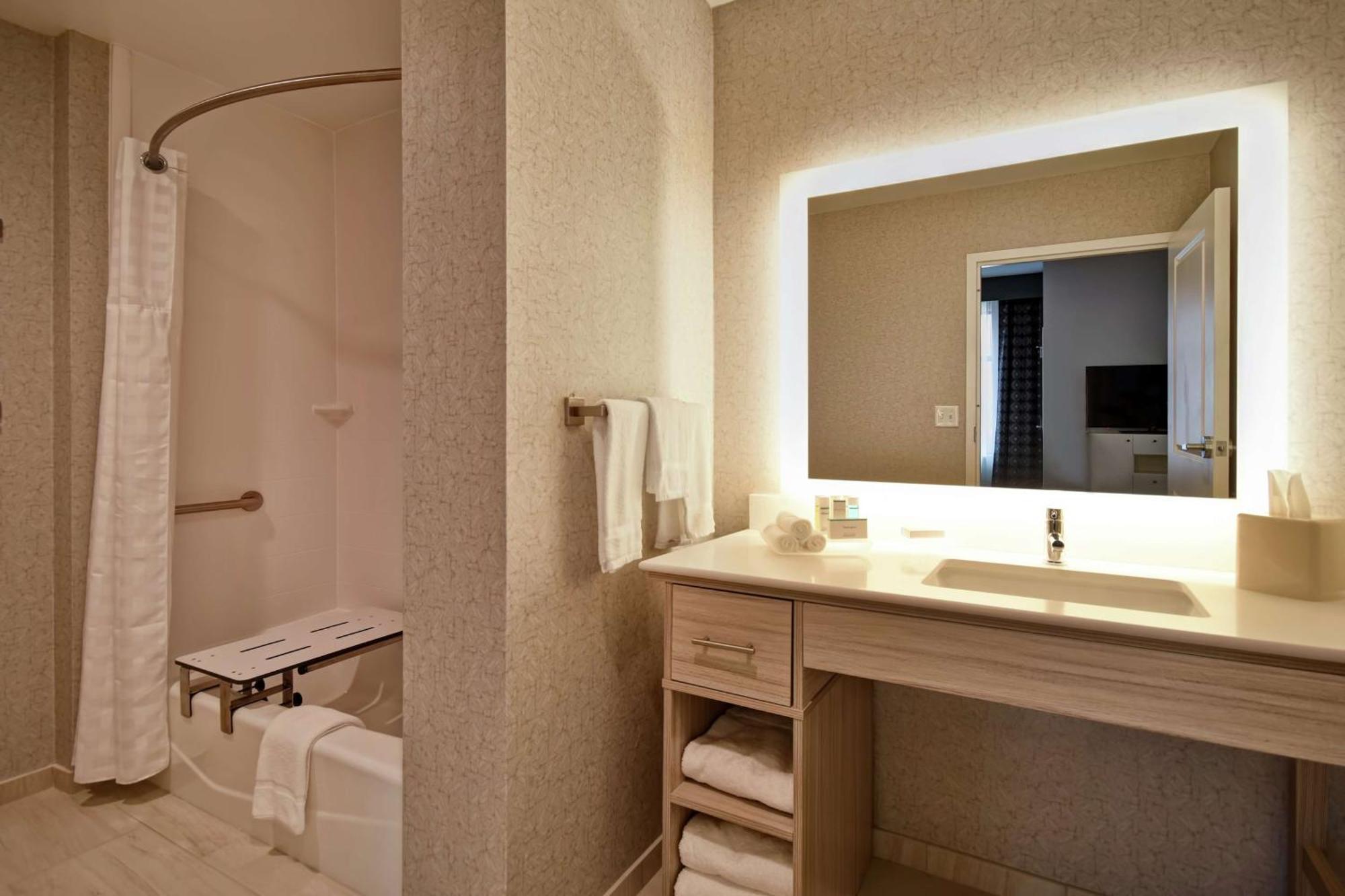 Homewood Suites By Hilton Greenville Downtown Exteriör bild
